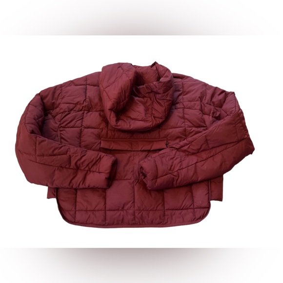 Size small NWT FLX Cropped puffer pullover - Picture 2 of 3